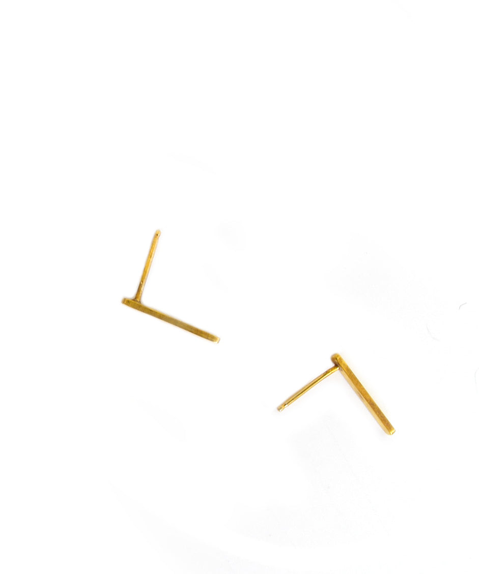 Minimalist Rectangle Stud Earrings (Gold) | Benique