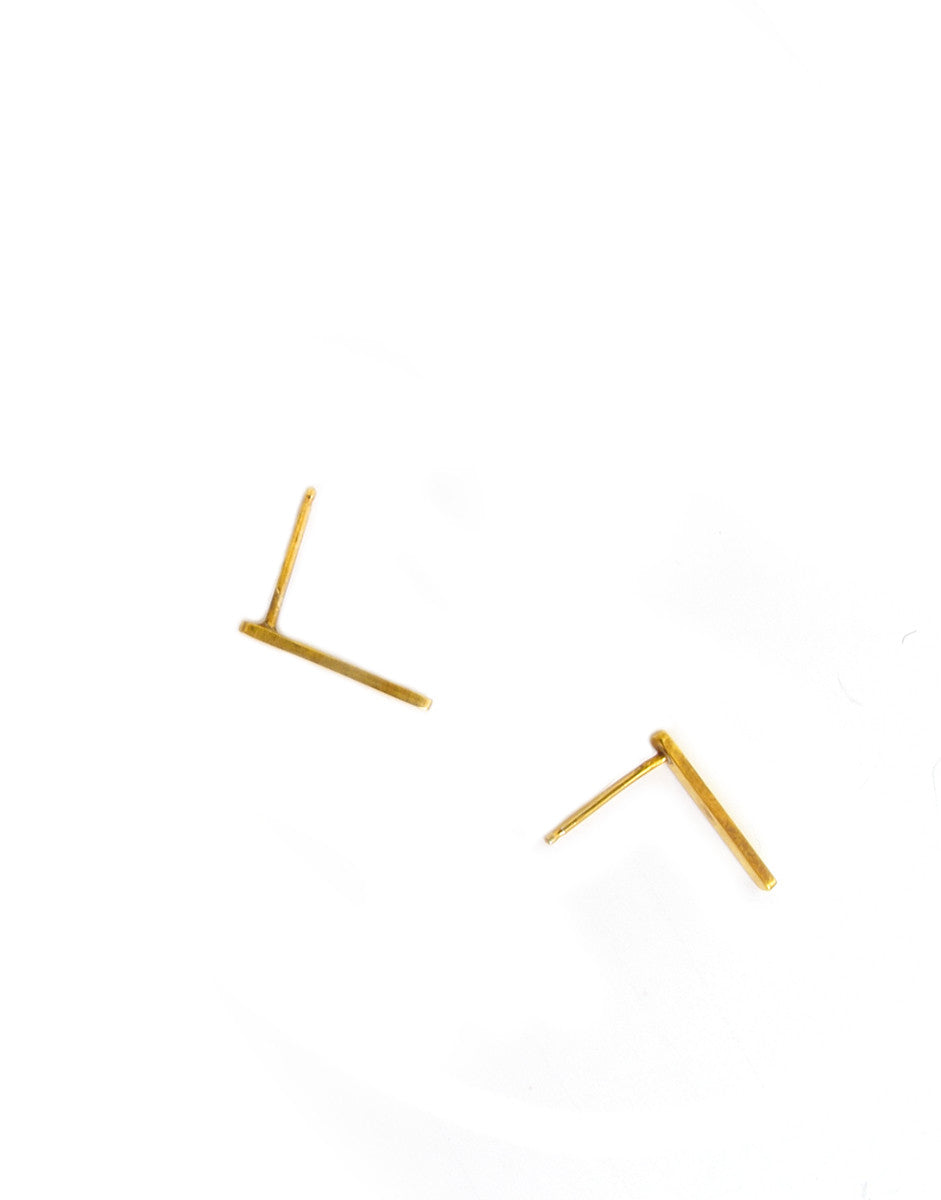 Minimalist Rectangle Stud Earrings (Gold) | Benique