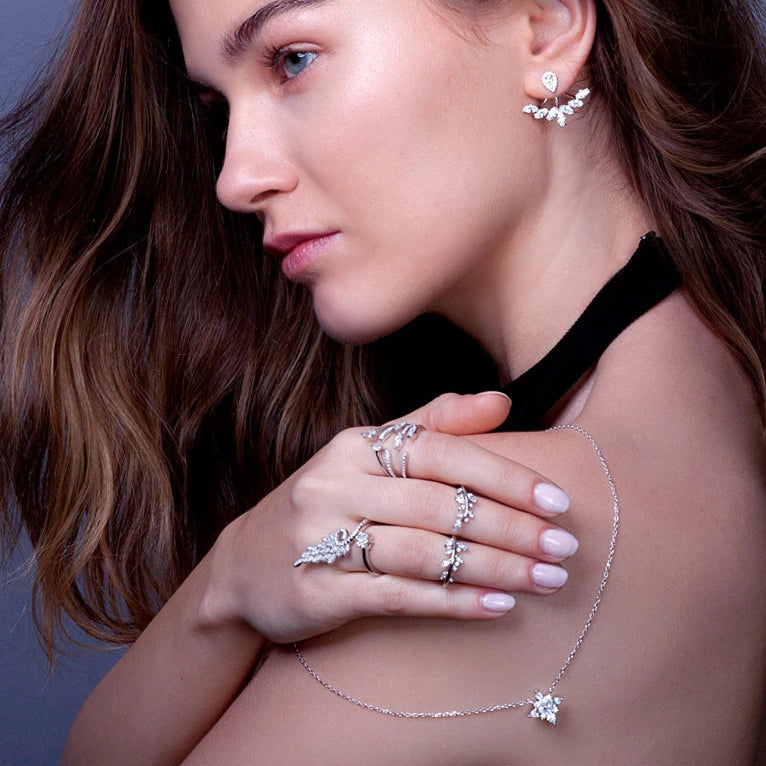 Peacock Statement Ring_model_Benique
