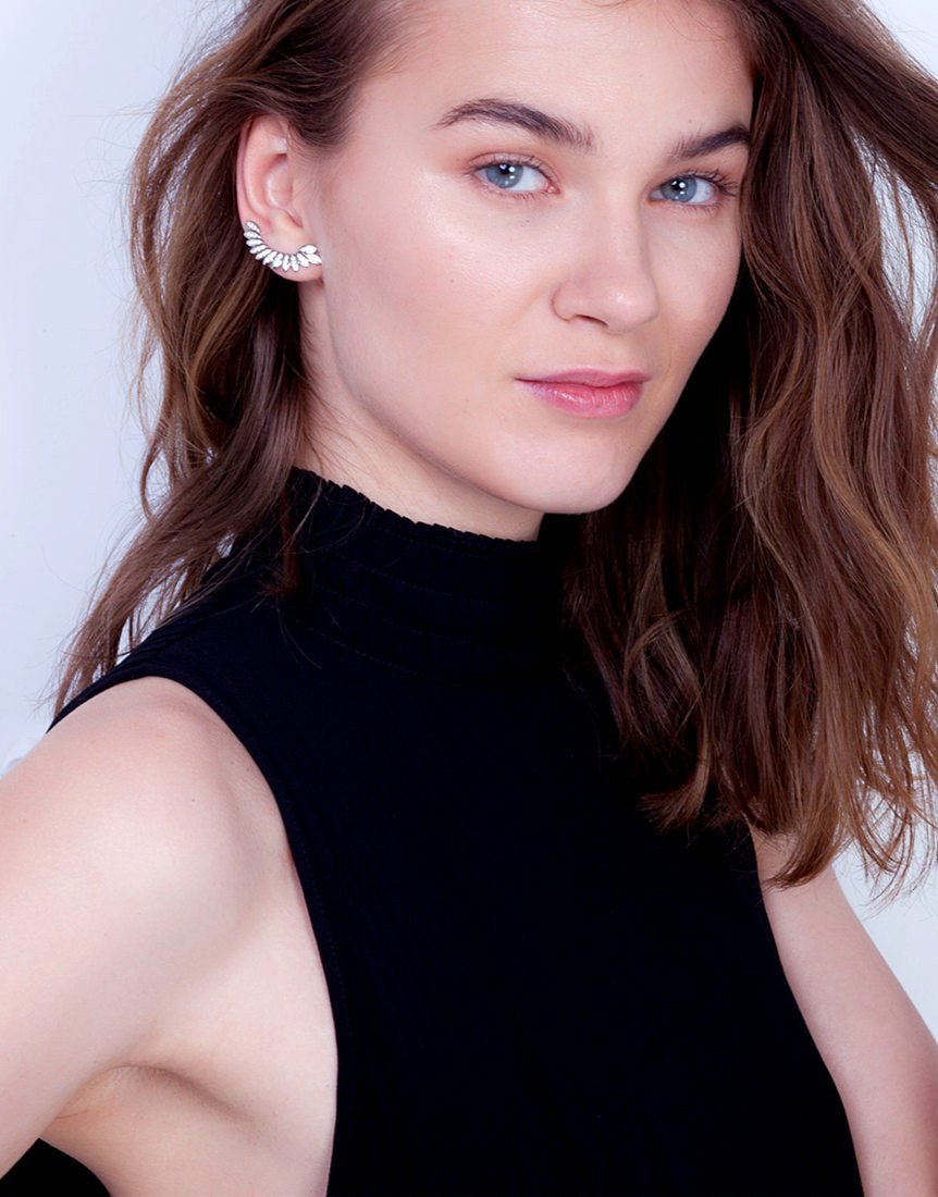 Crystal Wing Ear Crawlers_Model_Benique