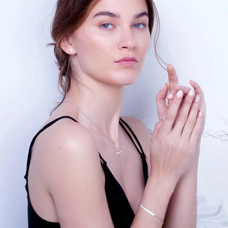 Minimalist Starburst Necklace | Benique