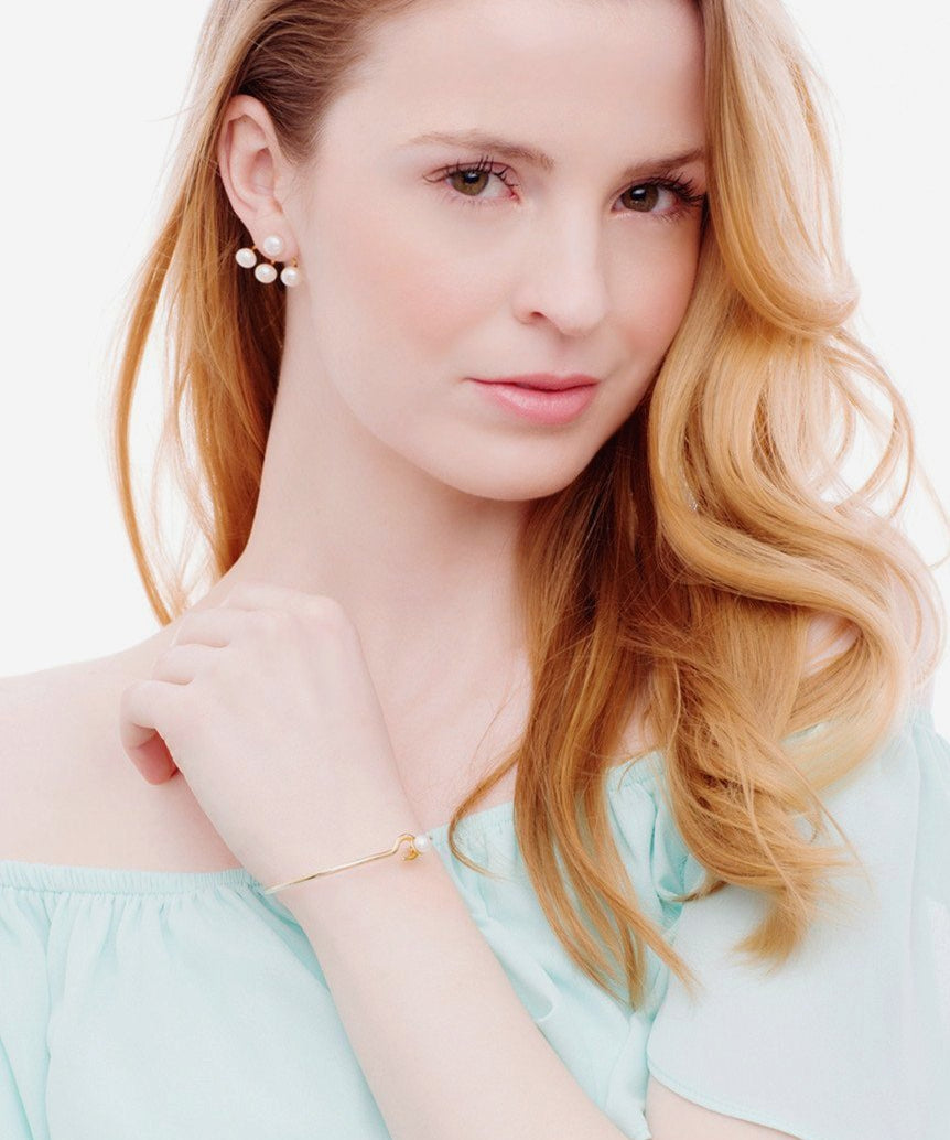 The Royals Pearl Ear Jackets_Model_Benique