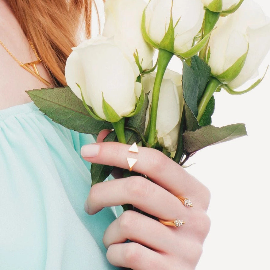 Different Directions Midi Ring_Model_Benique